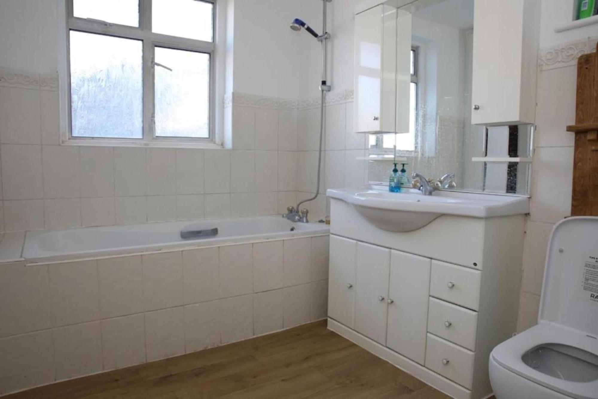 Oyo Timi Holiday Homes London Exterior foto